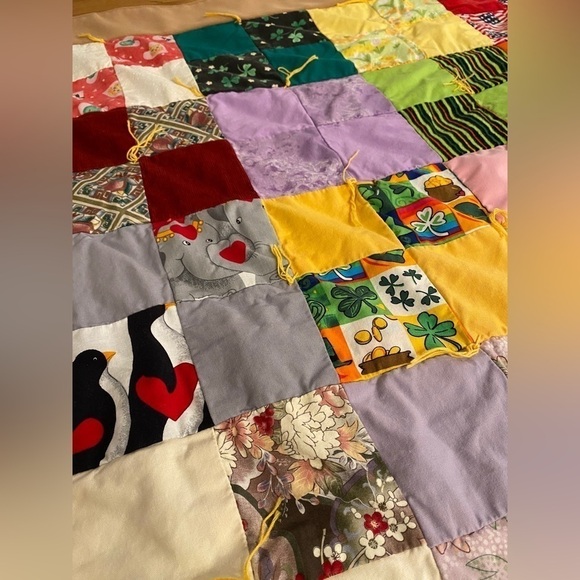 Patchwork Tied Cottagecore Quilt w/a Winter Blue Snowman Scene on Backside - Picture 13 of 16